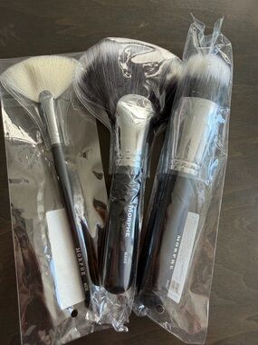 Morphe Black and White Fan & Powder Brush Trio